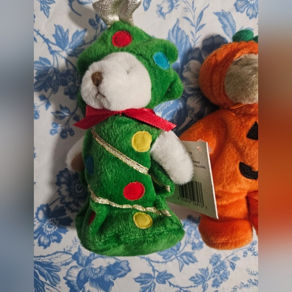 Nwt Ganz Wee Bear Village Pumpkinhead & Christmas teddy bears - Picture 3 of 5